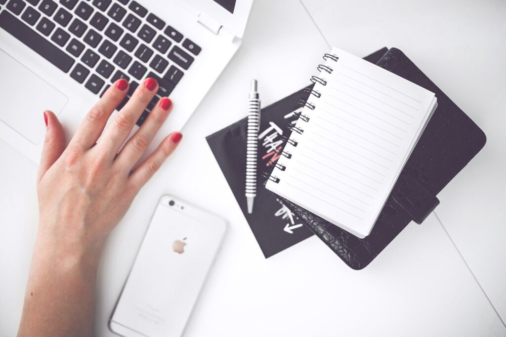 workspace-766045_1920
